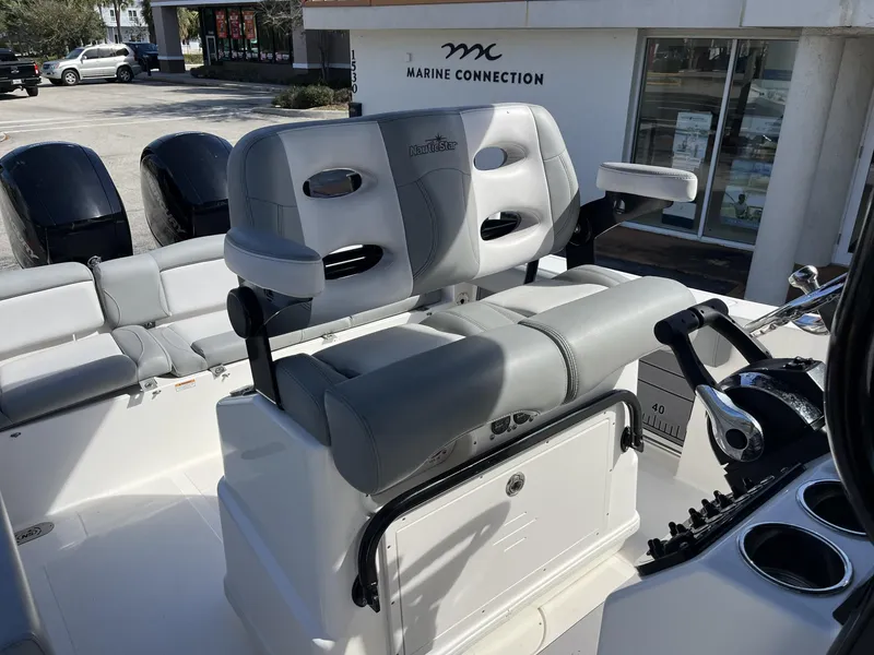 Slide: The Image of NauticStar 2602 Legacy 2023 - 27