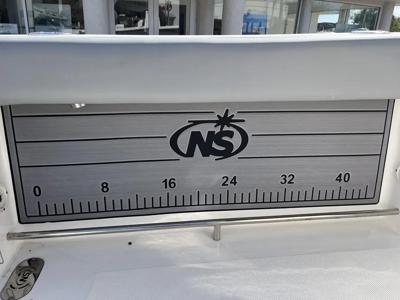 Slide: The Image of NauticStar 2602 Legacy 2023 - 32