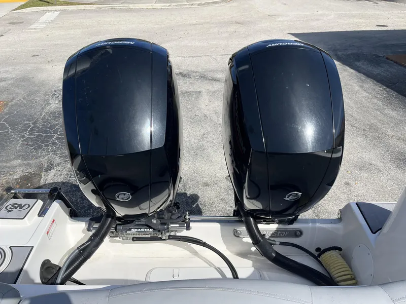 Slide: The Image of NauticStar 2602 Legacy 2023 - 38