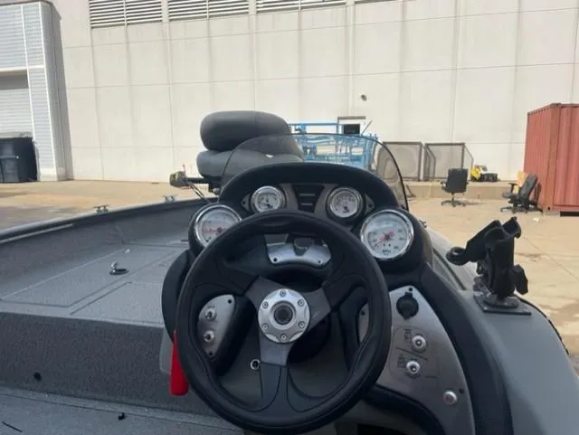 Slide: The Image of Tracker PRO175TF 2017 - 3