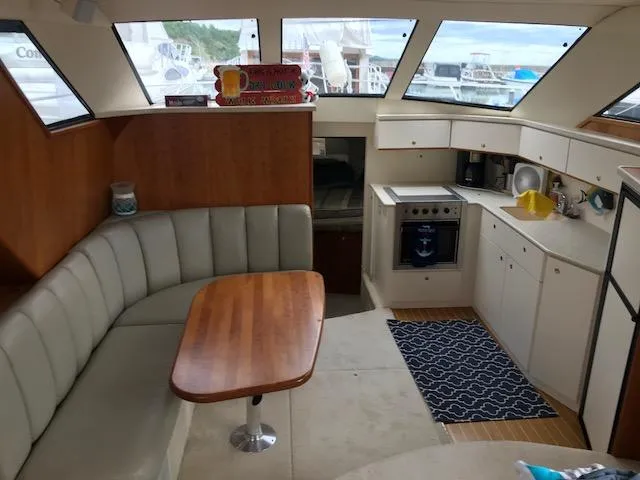 Slide: The Image of Silverton 392 Motor Yacht 2000 - 14