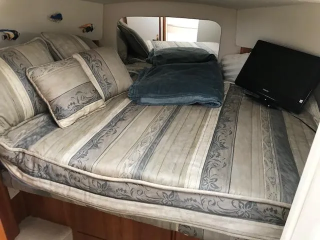 Slide: The Image of Silverton 392 Motor Yacht 2000 - 16