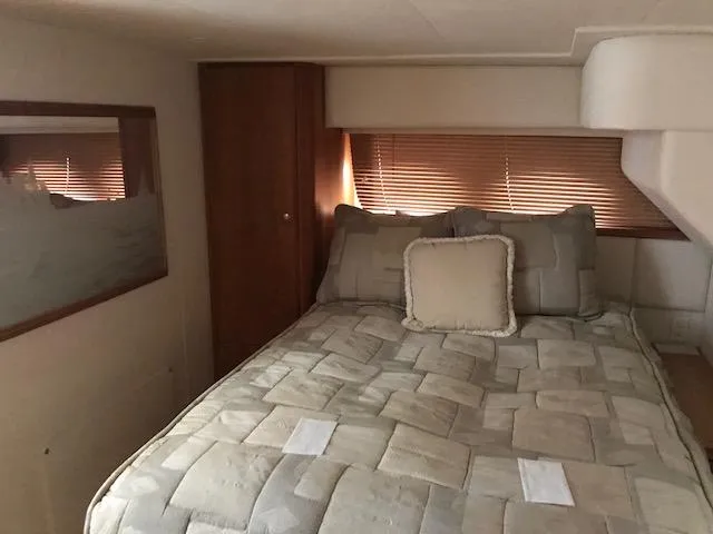 Slide: The Image of Silverton 392 Motor Yacht 2000 - 18