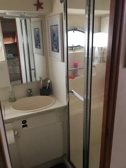 Slide: The Image of Silverton 392 Motor Yacht 2000 - 21