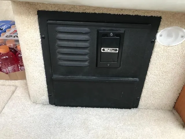 Slide: The Image of Silverton 392 Motor Yacht 2000 - 22