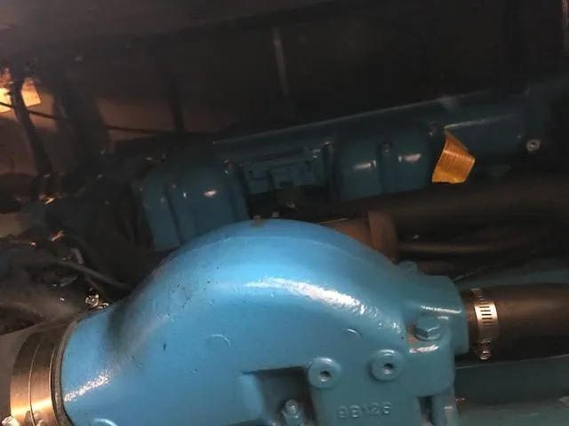 Slide: The Image of Silverton 392 Motor Yacht 2000 - 23