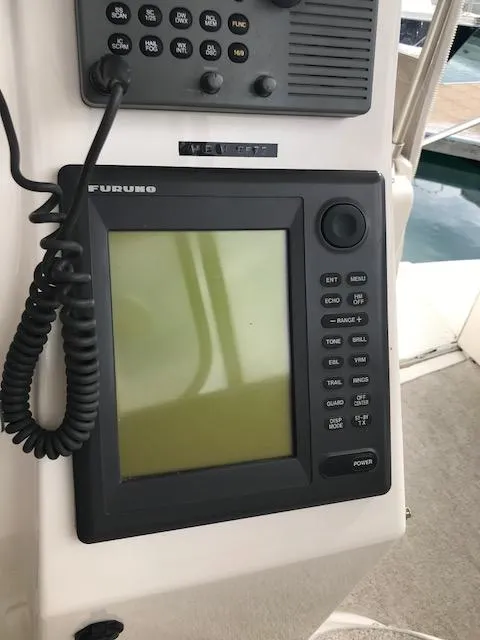 Slide: The Image of Silverton 392 Motor Yacht 2000 - 4