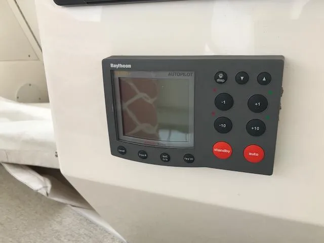 Slide: The Image of Silverton 392 Motor Yacht 2000 - 6