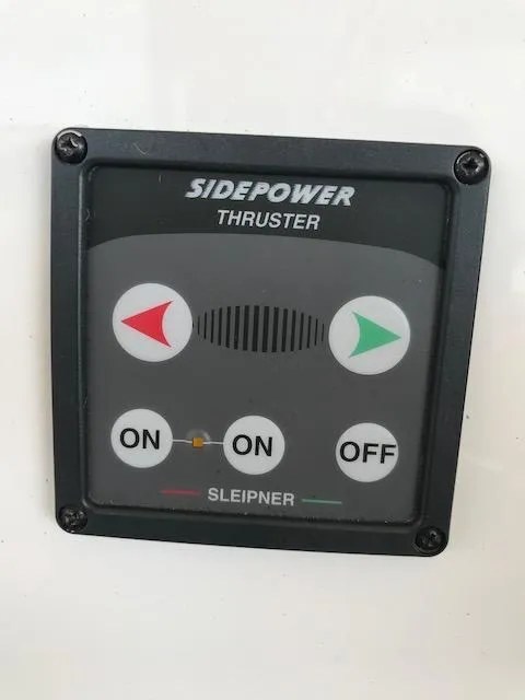 Slide: The Image of Silverton 392 Motor Yacht 2000 - 8