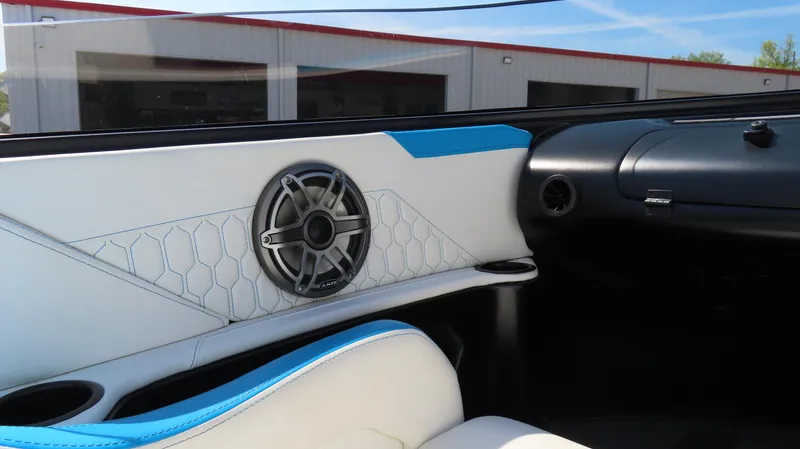 Slide: The Image of Interior of 2025 Wright Performance P280, featuring sleek speaker design and modern upholstery. - 10