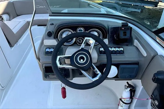 Slide: The Image of Crownline Boats E215 XS 2023 - 12