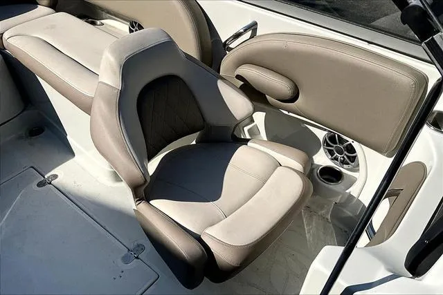 Slide: The Image of Crownline Boats E215 XS 2023 - 16