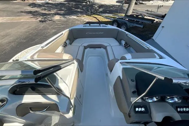 Slide: The Image of Crownline Boats E215 XS 2023 - 17
