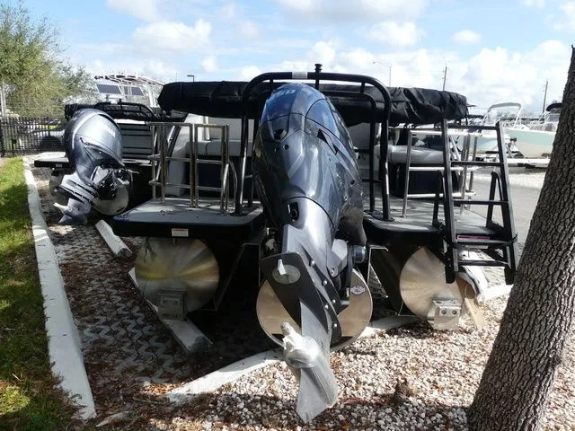 Slide: The Image of Godfrey Sweetwater 2286 SFL 2025 - 6