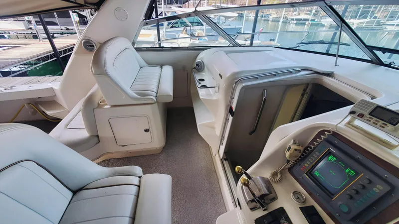 Slide: The Image of Sea Ray 370 Express Cruiser 1997 - 7