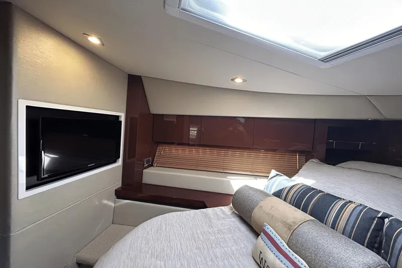 Slide: The Image of Sea Ray 510 Sundancer 2015 - 36
