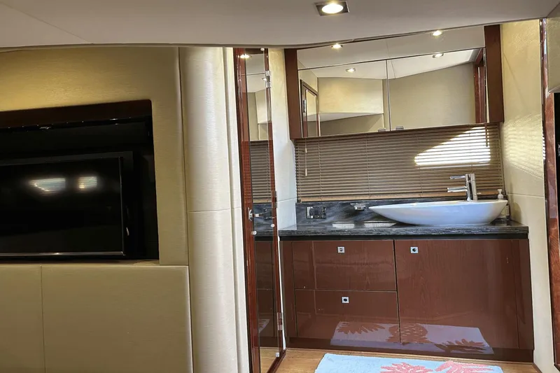Slide: The Image of Sea Ray 510 Sundancer 2015 - 41