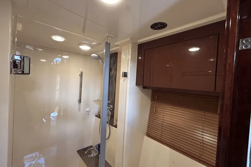 Slide: The Image of Sea Ray 510 Sundancer 2015 - 43