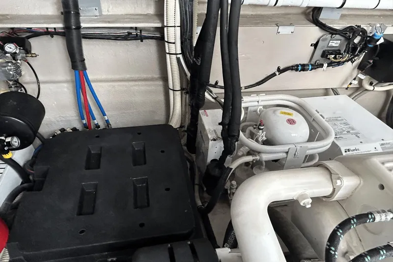 Slide: The Image of Sea Ray 510 Sundancer 2015 - 48