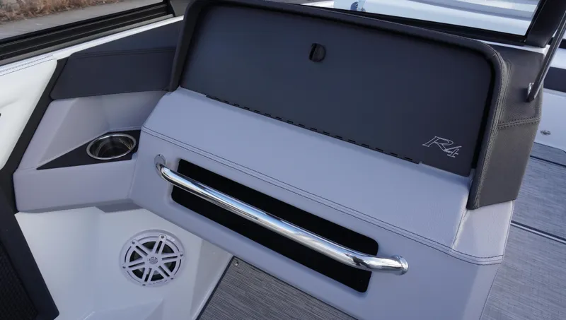 Slide: The Image of Cobalt R4 Surf 2025 - 22