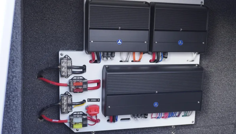 Slide: The Image of Cobalt R4 Surf 2025 - 27