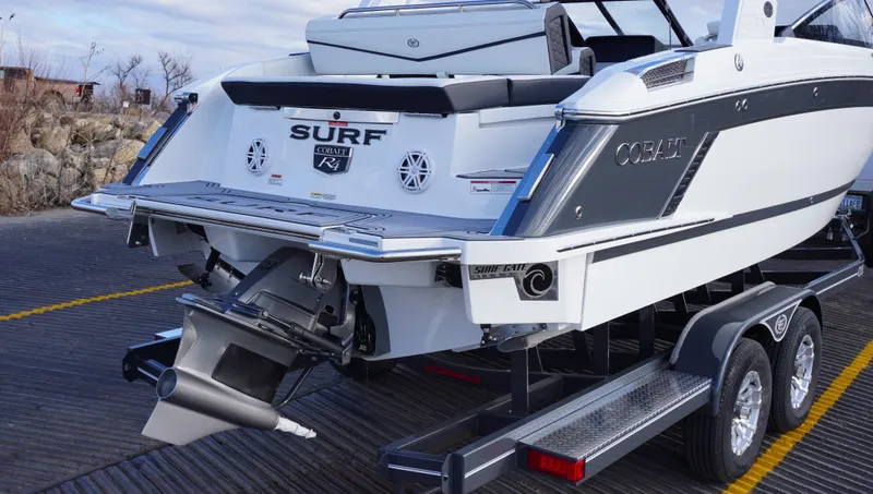 Slide: The Image of Cobalt R4 Surf 2025 - 4