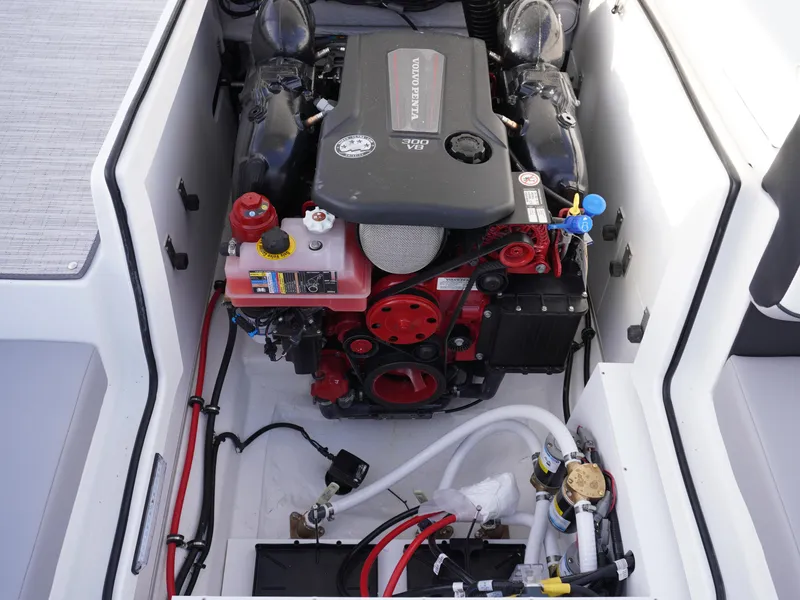 Slide: The Image of Cobalt CS23 Surf 2025 - 12