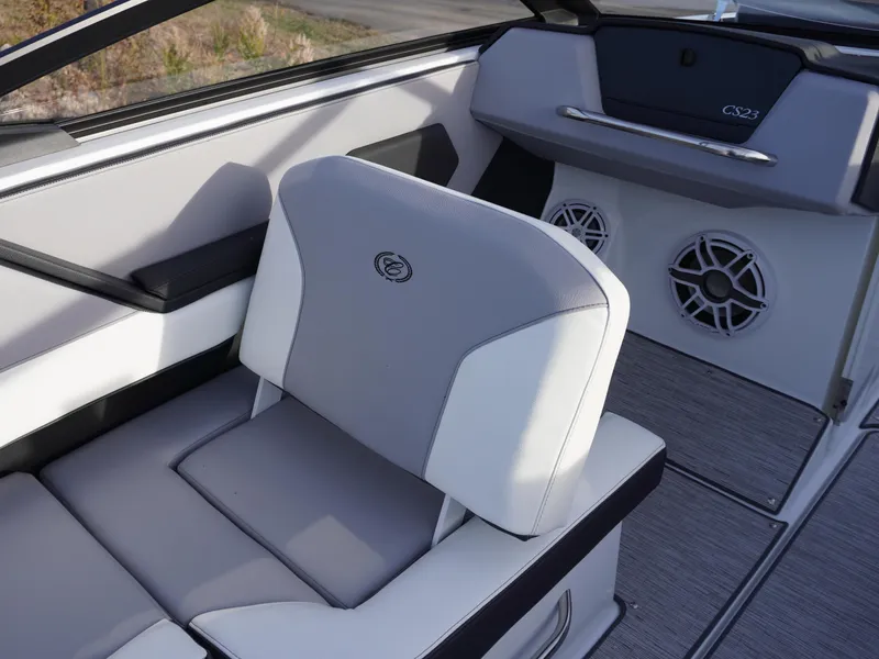 Slide: The Image of Cobalt CS23 Surf 2025 - 14