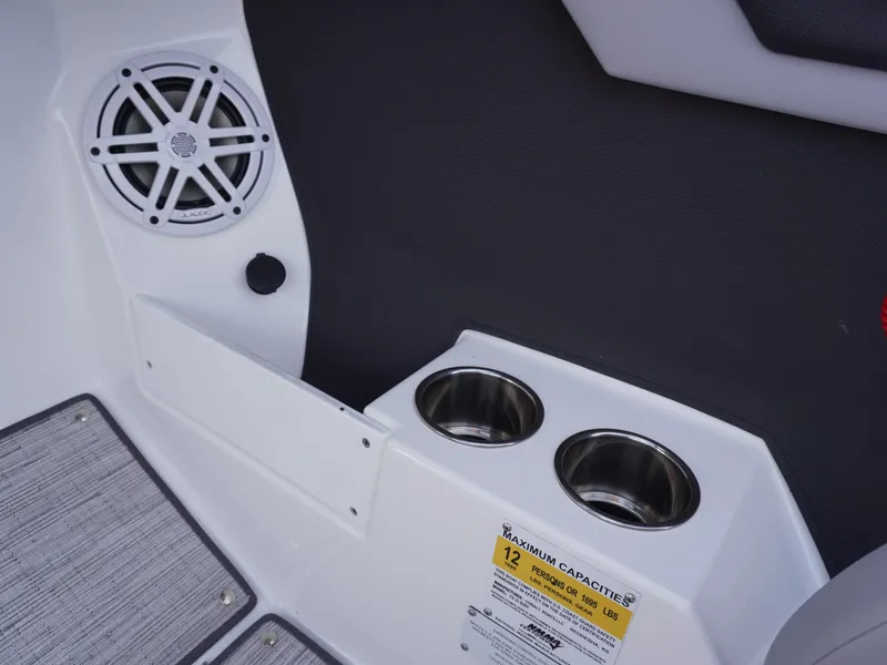 Slide: The Image of Cobalt CS23 Surf 2025 - 16