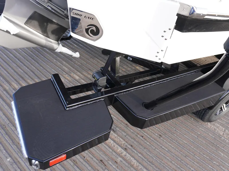 Slide: The Image of Cobalt CS23 Surf 2025 - 29