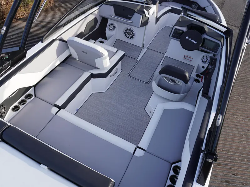 Slide: The Image of Cobalt CS23 Surf 2025 - 8