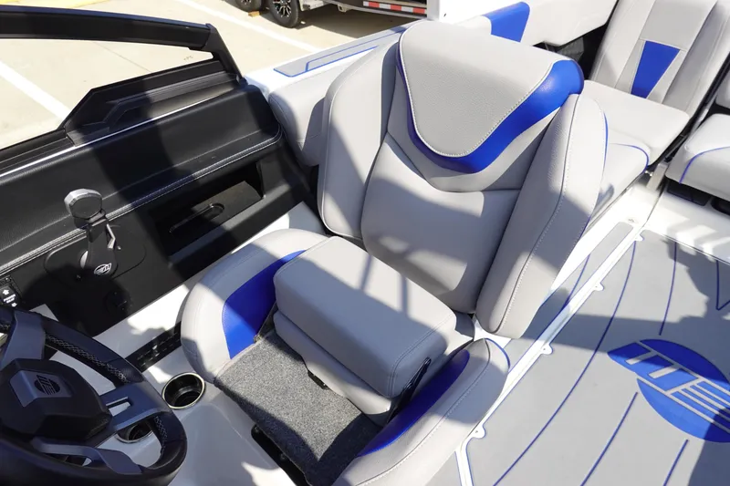 Slide: The Image of Malibu 23 LSV WAKESETTER 2022 - 19