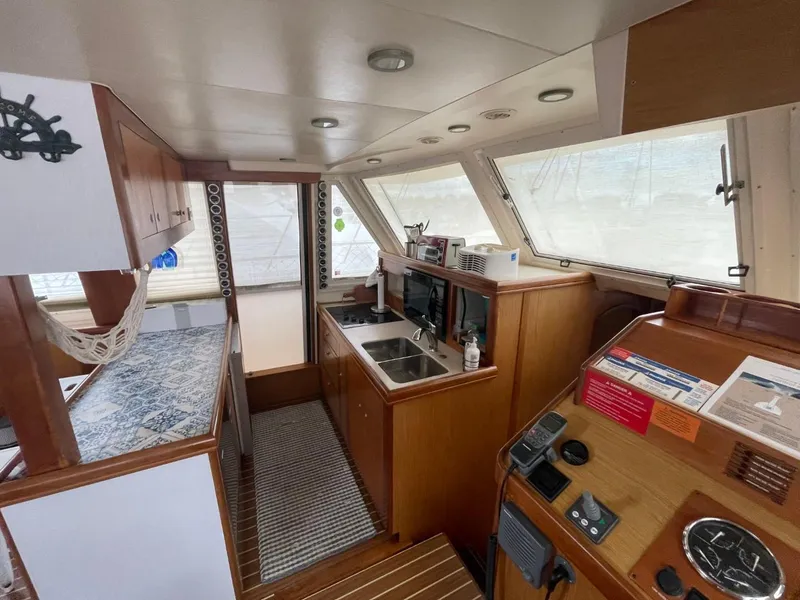 Slide: The Image of Mainship 430 Aft Cabin 3SR Trawler 2005 - 101