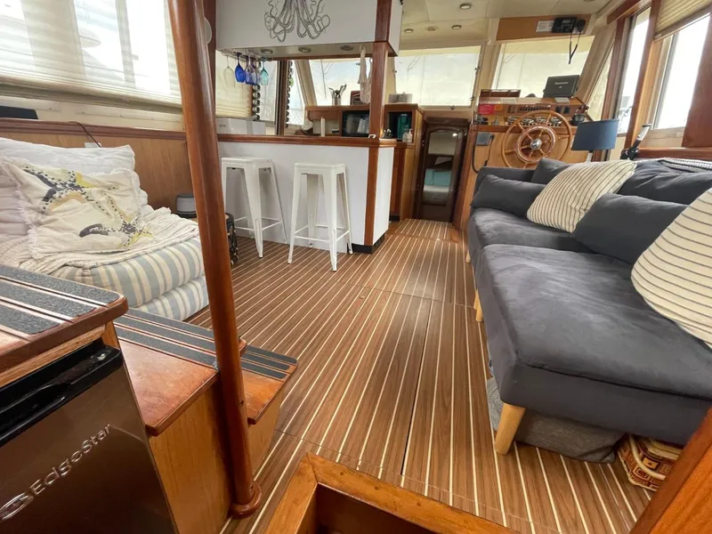 Slide: The Image of Mainship 430 Aft Cabin 3SR Trawler 2005 - 111