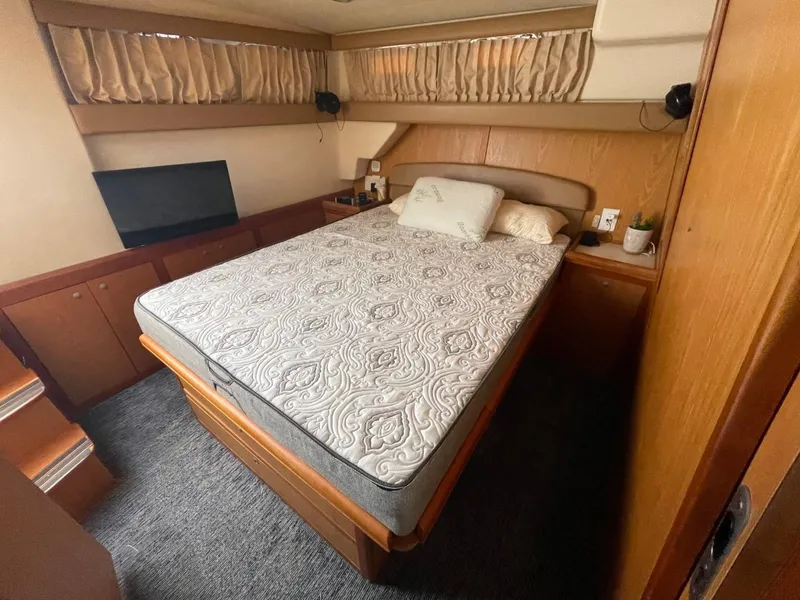 Slide: The Image of Mainship 430 Aft Cabin 3SR Trawler 2005 - 85