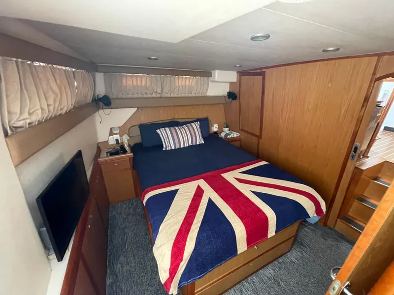 Slide: The Image of Mainship 430 Aft Cabin 3SR Trawler 2005 - 92