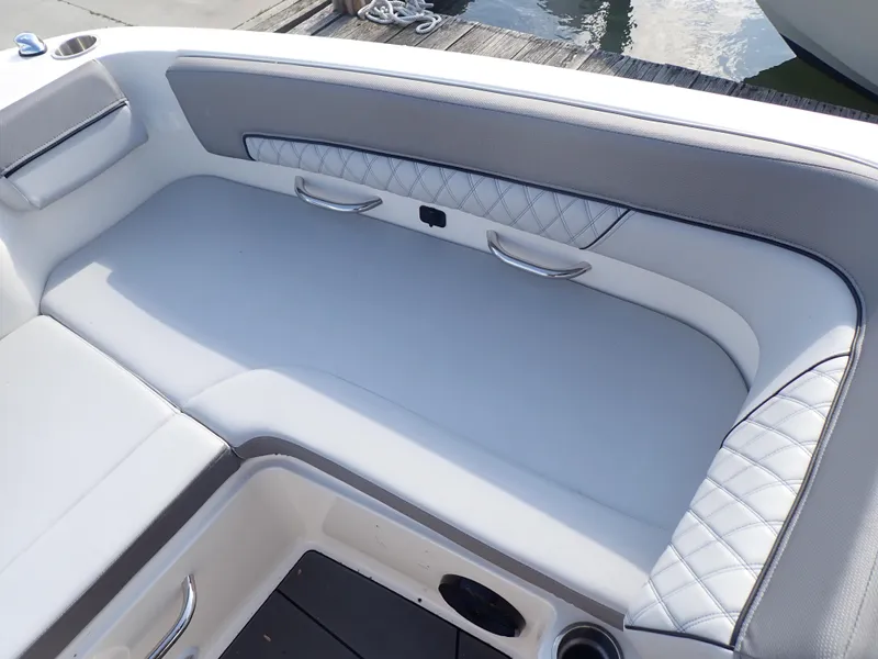 Slide: The Image of Bayliner DX 2200 2023 - 15