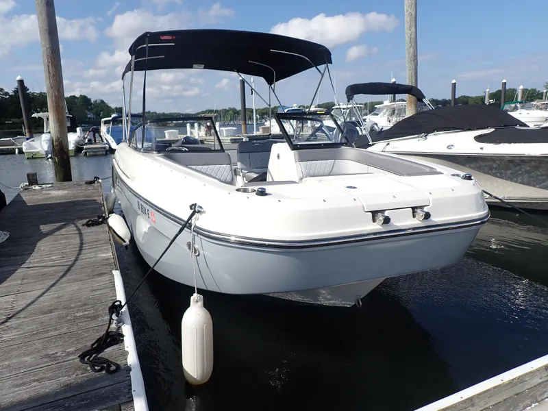 Slide: The Image of Bayliner DX 2200 2023 - 18