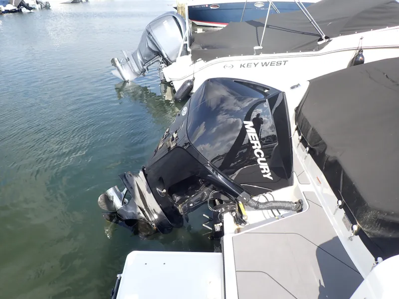 Slide: The Image of Bayliner DX 2200 2023 - 3