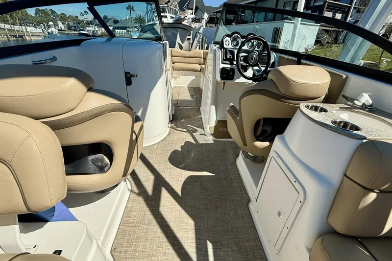 Slide: The Image of NauticStar 243 DC 2019 - 11