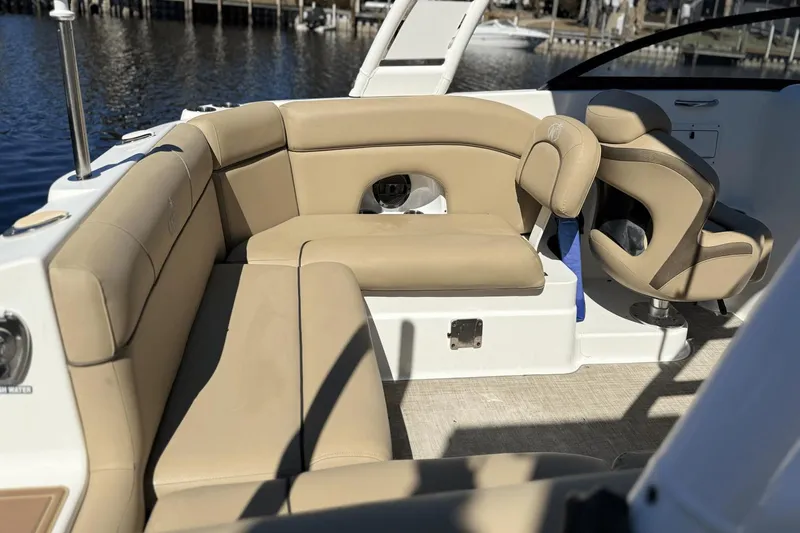 Slide: The Image of NauticStar 243 DC 2019 - 26