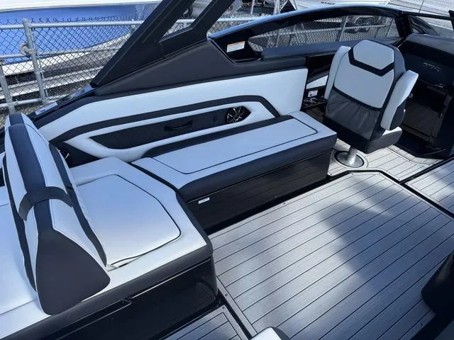 Slide: The Image of Yamaha 275SD 2025 - 10