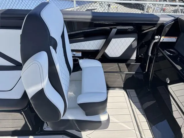 Slide: The Image of Yamaha 275SD 2025 - 23