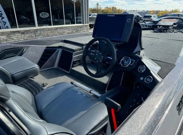 Slide: The Image of Skeeter ZXR21 2025 - 10