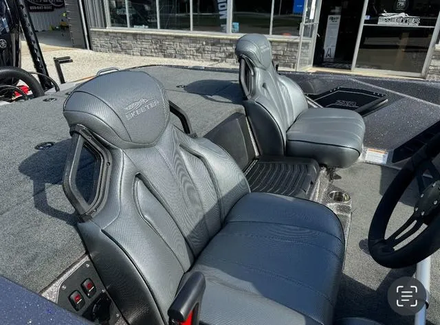 Slide: The Image of Skeeter ZXR21 2025 - 11