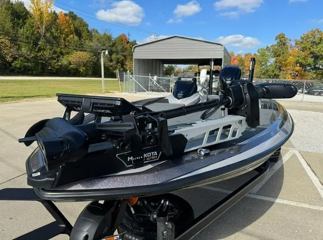 Slide: The Image of Skeeter ZXR21 2025 - 17