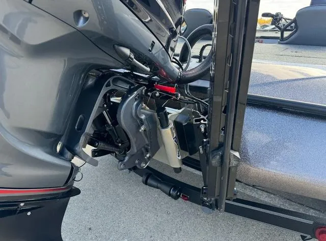 Slide: The Image of Skeeter ZXR21 2025 - 5