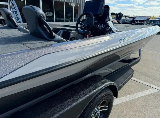 Slide: The Image of Skeeter ZXR21 2025 - 7