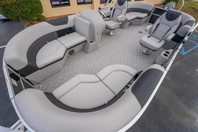 Slide: The Image of South Bay 220RS LE Rear Seating 2.75 2025 - 11