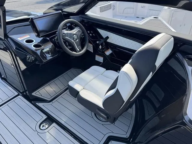 Slide: The Image of Yamaha 275SD 2025 - 14